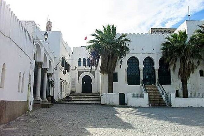 Vip Private Tangier Tour From Sevilla all Inclusive - Entering Tangier’s old city