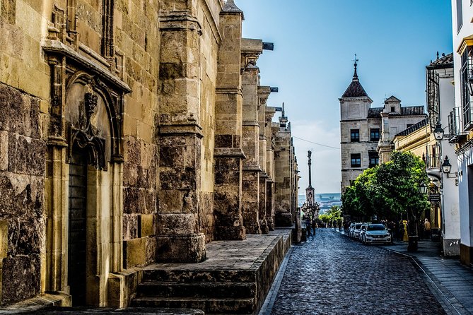 Visit Jewish quarter - Following the Jewish quarter route
