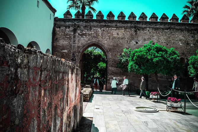 Visita guiada a la Mezquita Catedral y el Alcázar de los Reyes Cristianos - What the $43.99 price really covers