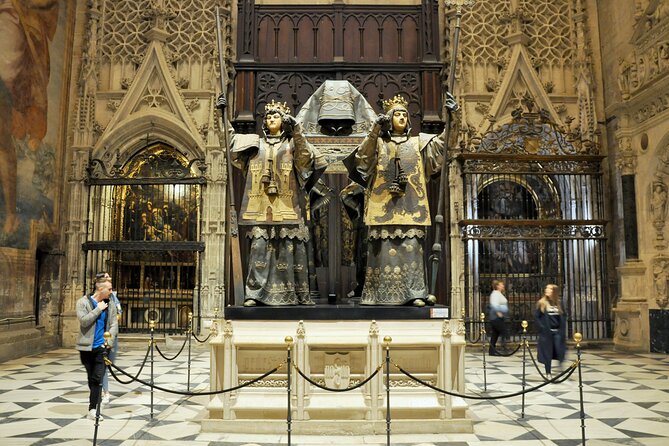 Visite Alcazar et Cathédrale (Combo) - What the guide adds to the visit