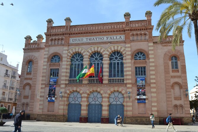 Walking Tour through Cádiz: Stories from the hand of a local guide - The Central Market and Everyday Cádiz