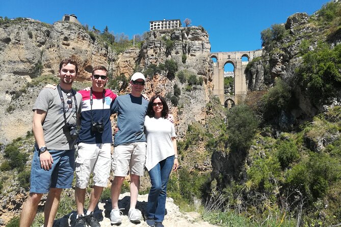 White Villages and Ronda Day Tour from Seville - The winding mountain road to Ronda